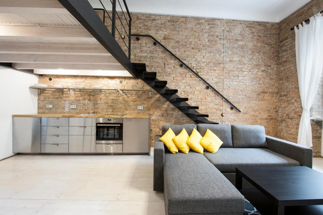 Stylish Studio Apartment In The Heart Of Riga Exterior photo